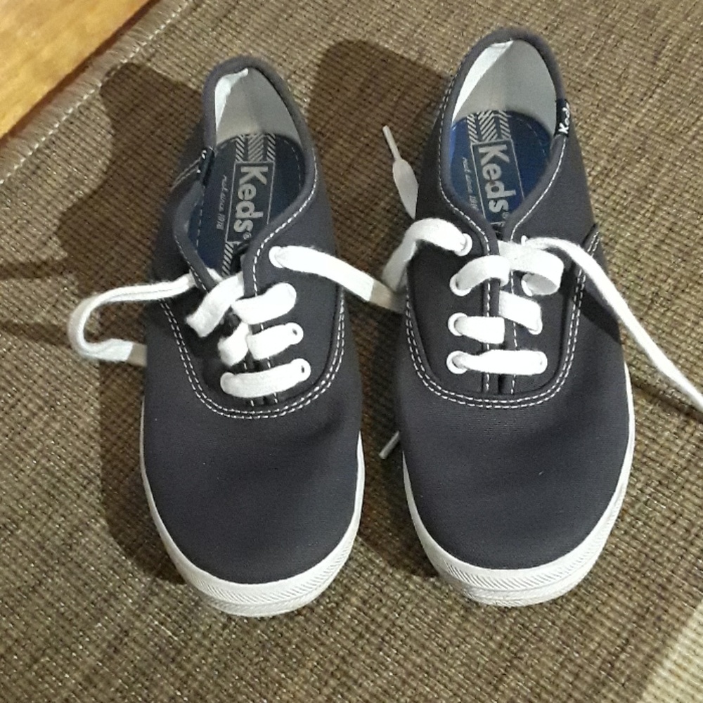 Sneakers  Keds